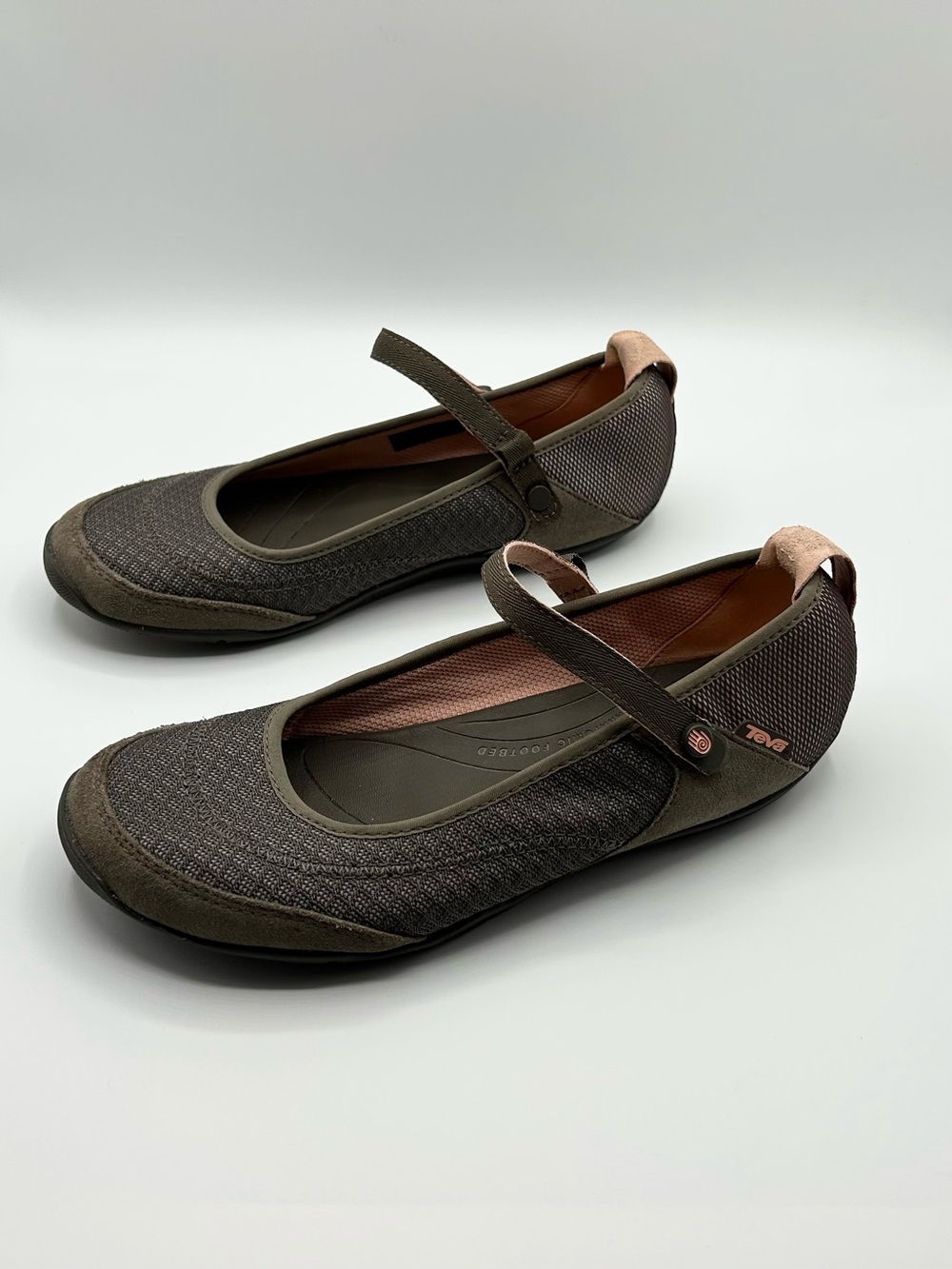 Teva Grey Pink Slip On Sandal Outdoor Activewear Women’s Size 8 - Picture 8 of 8